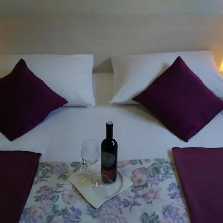 Paola * Трогір