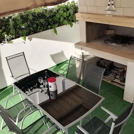Apartman Paola *