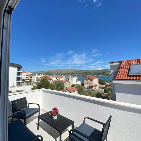 Apartman Paola *