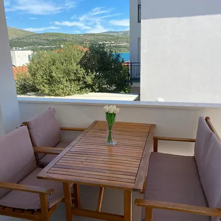 Paola Apartman Trogir
