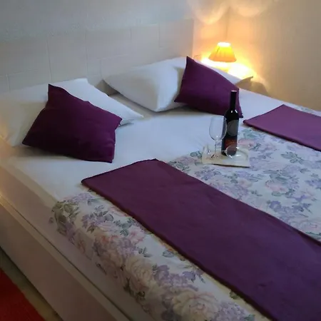 Paola * Trogir