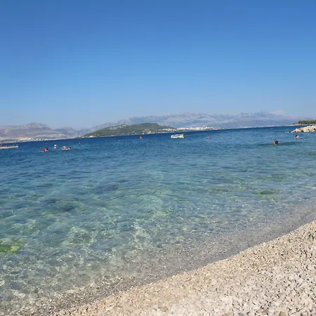 Apartman Paola *