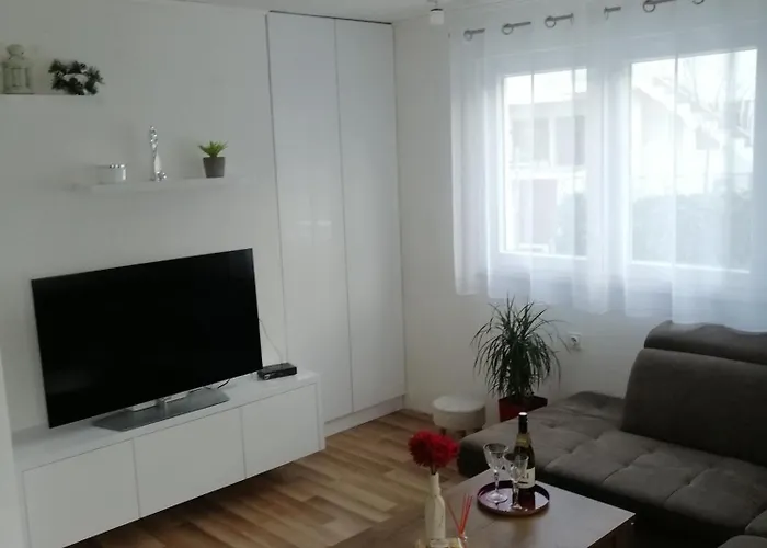 Paola Апартаменти